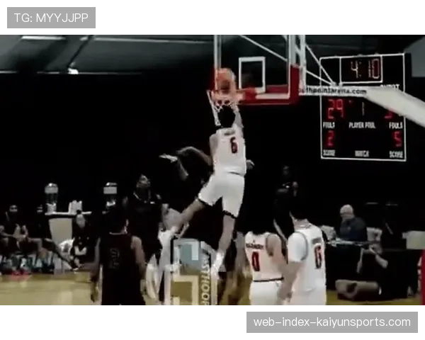 淡厚然12分钟高效砍10分5板 西雅图大学主场大胜对手